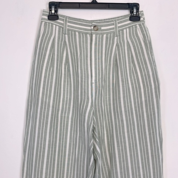 Madewell The Tailored Tapered Pant in Striped
Linen-Blend. Size 0. Green & White - Picture 5 of 14